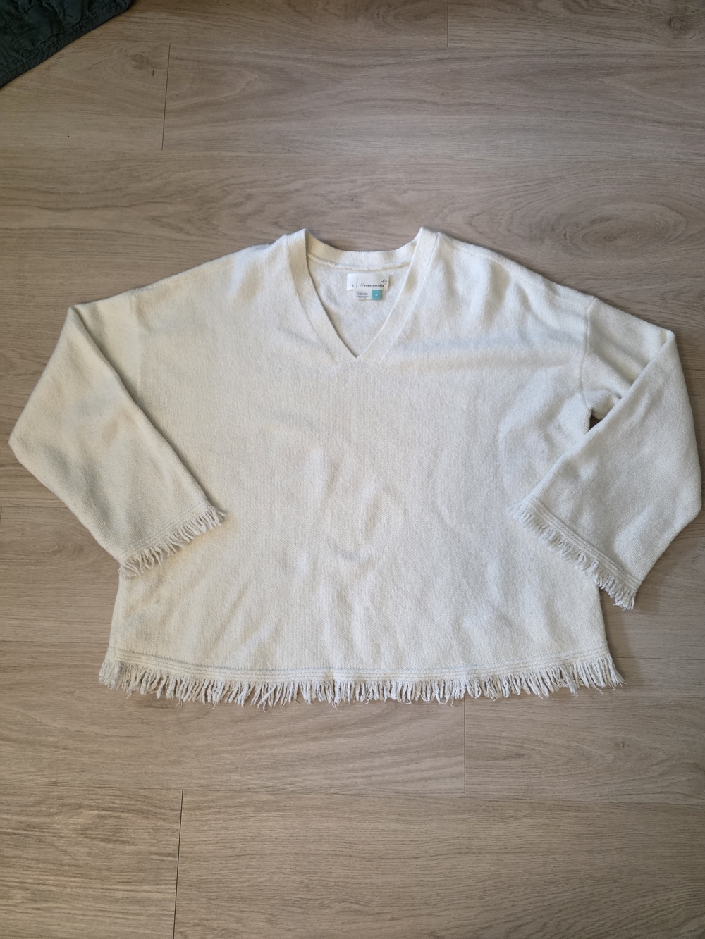 Anthropologie Cream V-Neck Fringe Hem Sweater